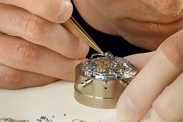 天津江诗丹顿机械表官方售后洗油