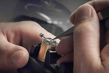 天津江诗丹顿表冠掉了进水维修